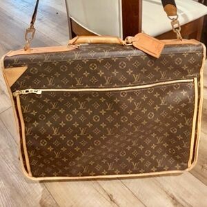 LV Monogram Travel Bag adjustable strap Authenticated!